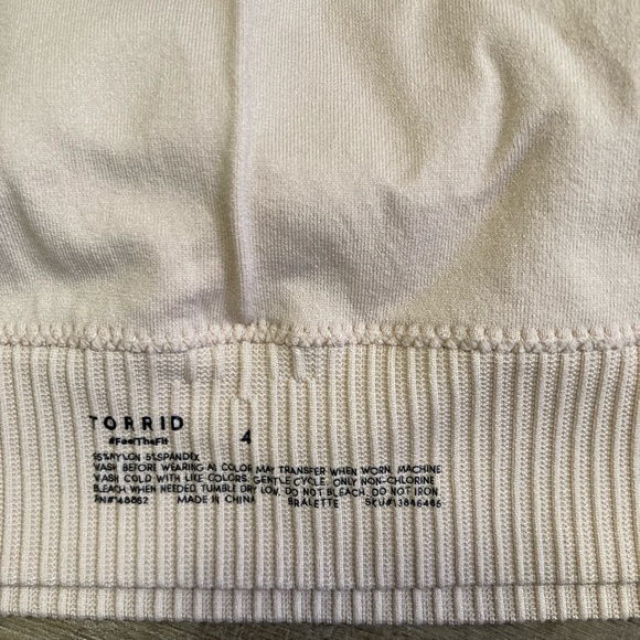 Torrid Beige Stretch Beige Bralette Ribbed Scoop Neck Size 4 - Picture 2 of 6
